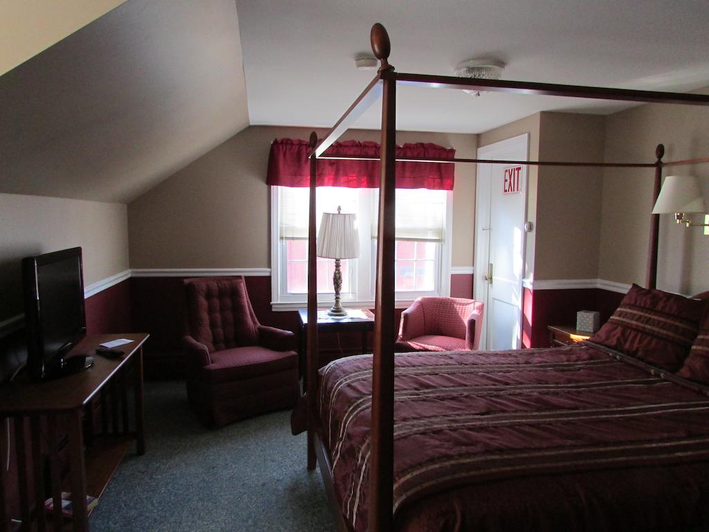 Curtis House Hotel Woodbury Bagian luar foto
