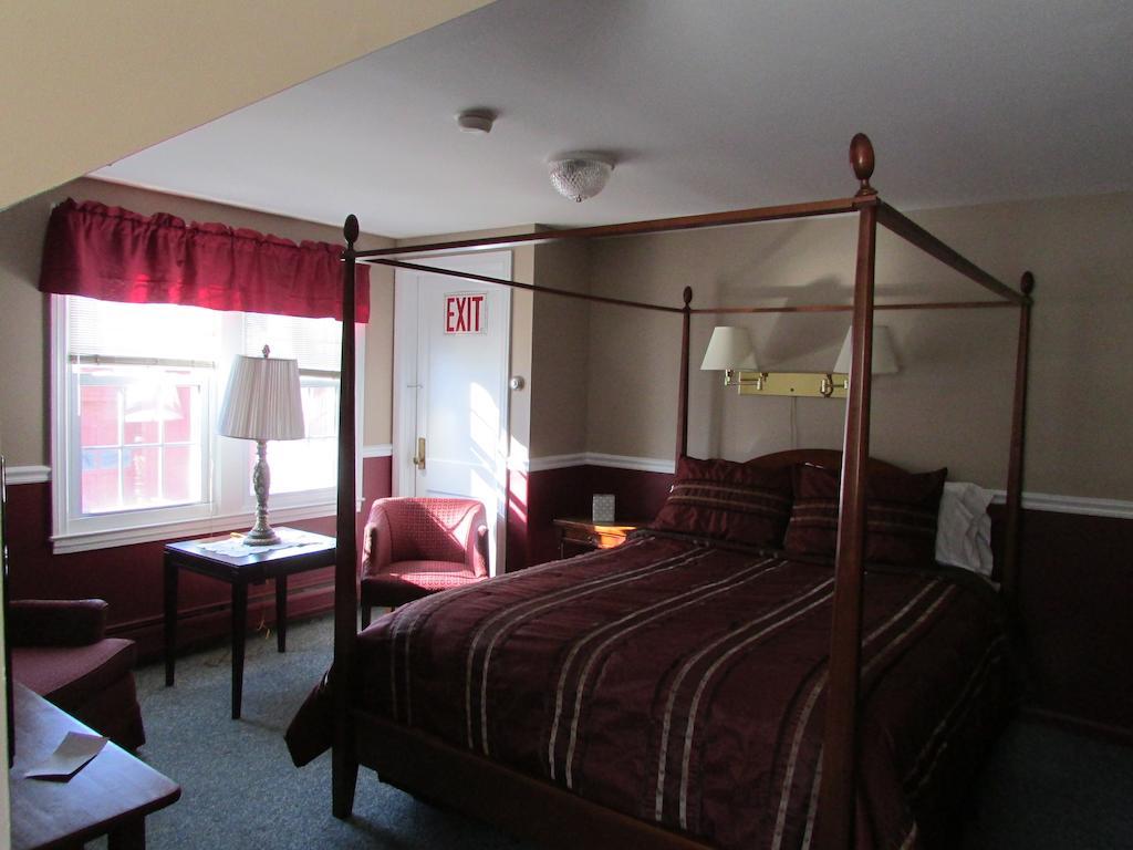 Curtis House Hotel Woodbury Bagian luar foto